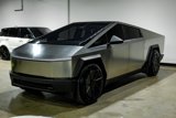 Used 2024 Tesla Cybertruck AWD Crew Cab image 4