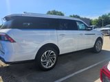 New 2025 Lincoln Navigator L Reserve image 3