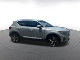 Used 2024 Volvo XC40 B5 Core image 2