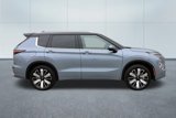 New 2025 Mitsubishi Outlander SEL image 3