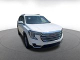 Used 2024 GMC Terrain SLT image 3