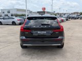 Used 2023 Volvo V60 B5 Cross Country Plus image 5