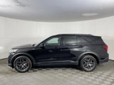 Used 2025 Ford Explorer ST-Line w/ Premium Package image 3