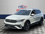 Used 2022 Volkswagen Tiguan SE w/ Panoramic Sunroof Package image 4