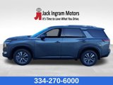 New 2025 Nissan Pathfinder SL image 2