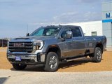 New 2025 GMC Sierra 2500 SLT image 2