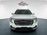 Used 2024 GMC Terrain SLT image 2