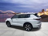 New 2025 Mitsubishi Outlander SE image 3