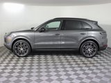 Used 2025 Porsche Cayenne image 2