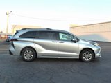 Used 2023 Toyota Sienna XLE image 3