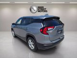 Used 2024 GMC Terrain SLE image 3
