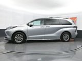 Used 2023 Toyota Sienna XLE image 5