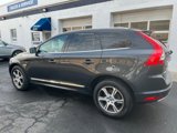 Used 2015 Volvo XC60 T6 Platinum image 2