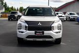 Used 2023 Mitsubishi Outlander SE image 3