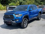 Used 2017 Toyota Tacoma TRD Off-Road w/ Premium & Technology Package image 3