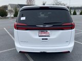 New 2025 Chrysler Pacifica Select w/ Uconnect Theater Family Group image 4