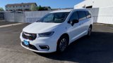 New 2025 Chrysler Pacifica Select image 4