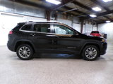 Used 2019 Jeep Cherokee Latitude Plus w/ Comfort/Convenience Group image 6