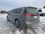 New 2025 Chrysler Pacifica Select image 5