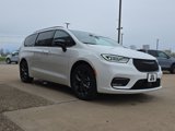 New 2025 Chrysler Pacifica Limited image 6