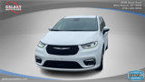 Used 2023 Chrysler Pacifica Touring-L image 2