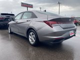 Used 2023 Hyundai Elantra SE image 2