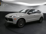 Certified 2023 Porsche Cayenne Platinum Edition image 4