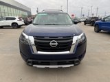 New 2025 Nissan Pathfinder SL image 2