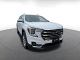 Used 2024 GMC Terrain SLT image 3