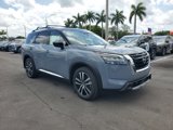 New 2025 Nissan Pathfinder Platinum image 3