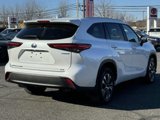 Certified 2023 Toyota Highlander XLE image 6