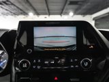 Used 2023 Toyota Highlander XLE image 4