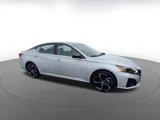Used 2025 Nissan Altima 2.5 SR image 2
