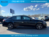 Used 2019 Toyota Camry SE image 2