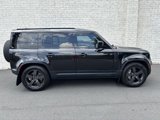 Used 2023 Land Rover Defender 110 SE image 3
