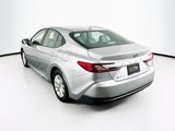 Used 2025 Toyota Camry LE image 5