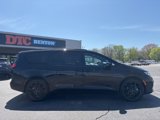 Used 2024 Chrysler Pacifica Limited w/ S Appearance Package image 4