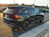 Used 2024 Kia Sorento S image 5