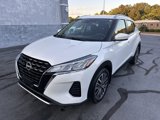 Used 2023 Nissan Kicks SV image 3
