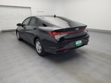 Used 2022 Hyundai Elantra SE image 5