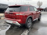New 2025 Nissan Pathfinder Platinum image 3