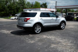 Used 2017 Ford Explorer XLT w/ Equipment Group 202A image 3
