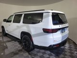 New 2025 Jeep Wagoneer L Series II w/ Premium Group I image 4