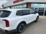 Used 2023 Kia Telluride S w/ S Sunroof Package image 5