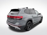 New 2025 Volkswagen Atlas Peak Edition SE image 5