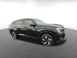 Used 2024 Volkswagen Atlas Cross Sport SE image 2