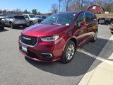 Used 2021 Chrysler Pacifica Touring-L image 3