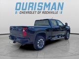 Used 2022 Chevrolet Silverado 2500 Custom w/ Custom Value Package image 3