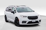 New 2025 Chrysler Pacifica Select image 2