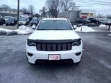 Used 2017 Jeep Grand Cherokee Altitude image 2